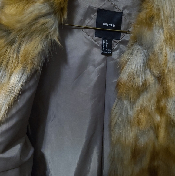 Faux Fur Vest - Picture 2 of 2